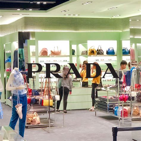 prada abbigliamento outlet|prada online outlet store real.